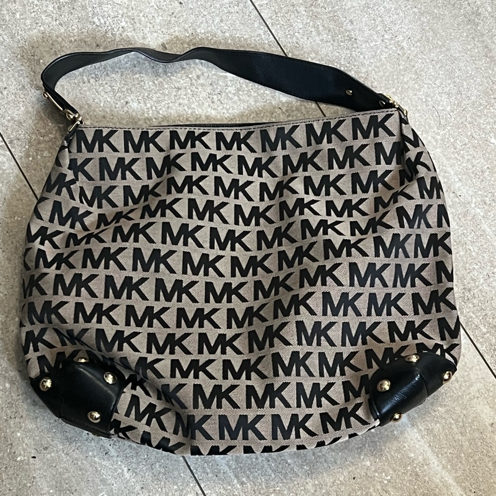 XL Michael Kors purse